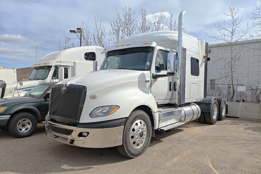 International LT Semi Truck (2025)